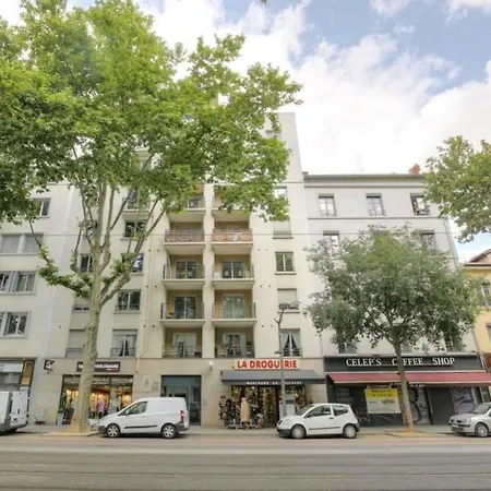 Appartement T2 Calme Avec Parking Entre Perrache Et Confluence *