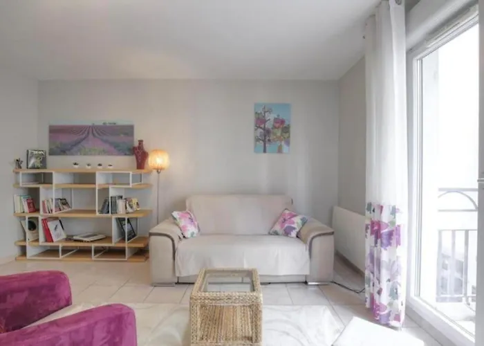 Apartamento T2 Calme Avec Parking Entre Perrache Et Confluence *