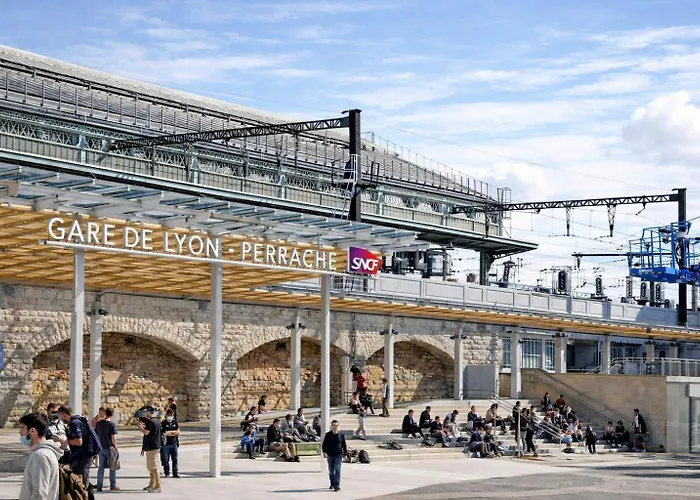 T2 Calme Avec Parking Entre Perrache Et Confluence Apartamento *